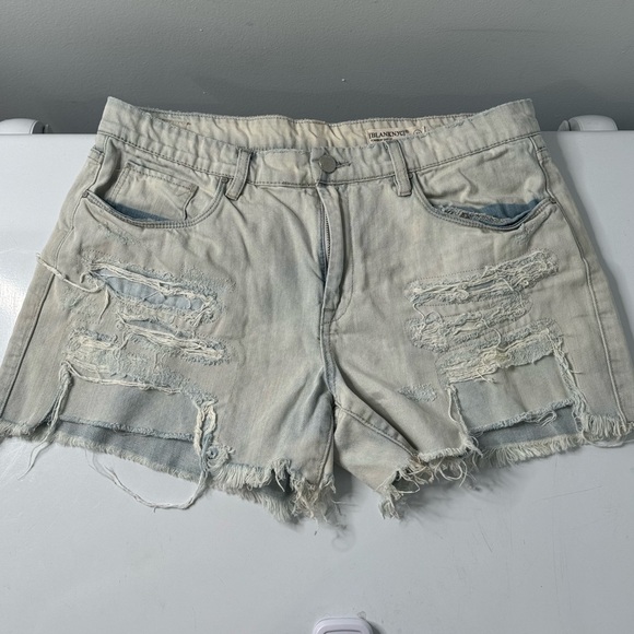 [BLANKNYC] Light Denim Shorts - Picture 4 of 8